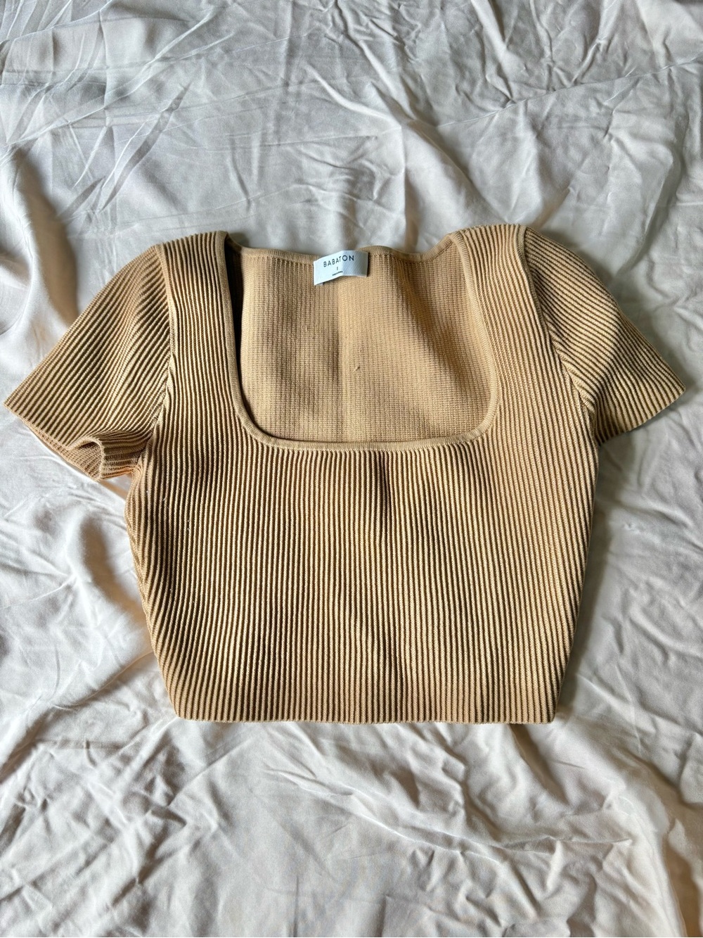Aritzia Babaton Sculpt Knit Ribbed Square Neck Crop Tee size Small